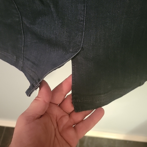 New ladies Intro Love the fit  dark denim skort. Size 2P. - Picture 2 of 7